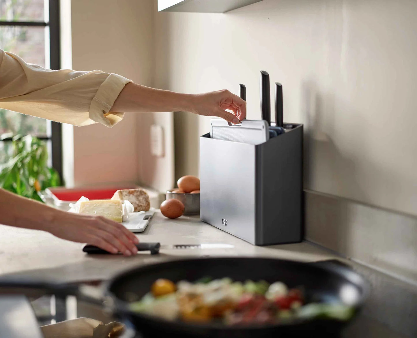 Folio™ Plus 8-piece Knife & Chopping Board Set